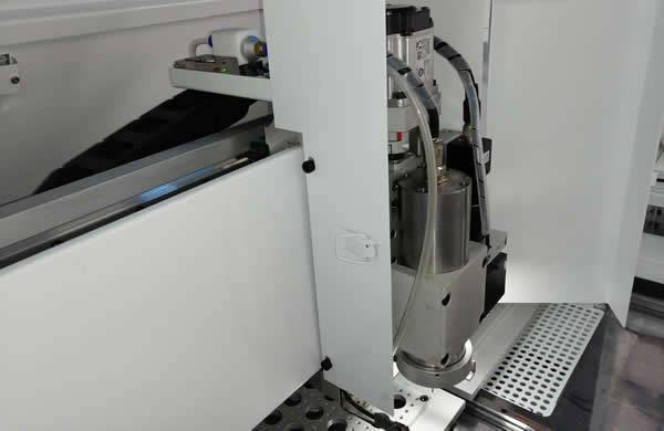 High quality air cooling long service life routing spindle. 